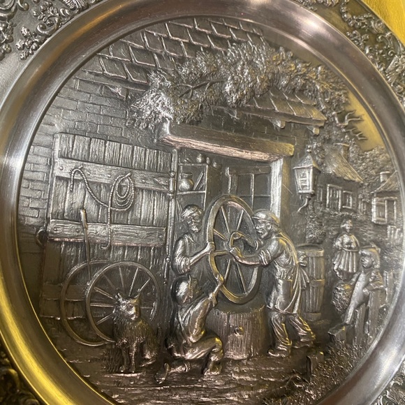 BRADFORD EXCHANGE PEWTER CRAFTS VTG 1994 THE SKILL OF THE WHEELWRIGHT 3-D PLATE - Picture 3 of 16